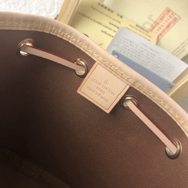 ルイヴィトンバッグ細部ディテール